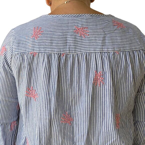 Crown & Ivy Light Blue White Striped Button Down Blouse Coral Embroidered Size M - Picture 5 of 6